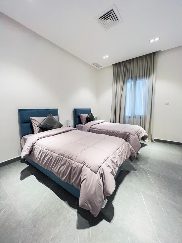 Aurora  ( <i style='color:#B10622'>VIP</i> )