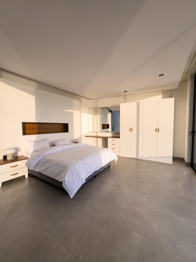 South Palms  ( <i style='color:#B10622'>VVIP</i> )