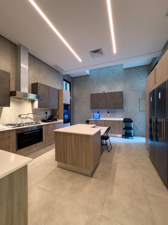 South Palms  ( <i style='color:#B10622'>VVIP</i> )