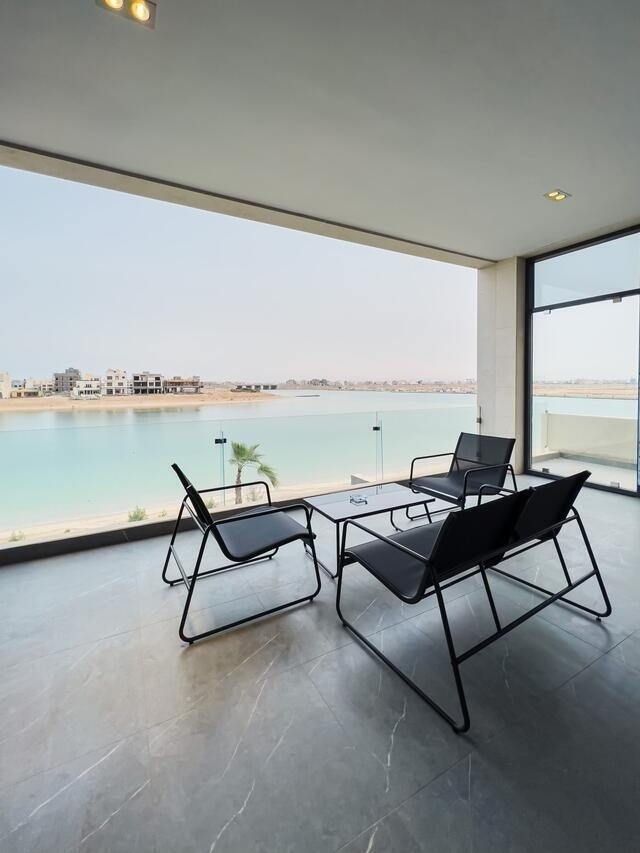 Aurora  ( <i style='color:#B10622'>VIP</i> )