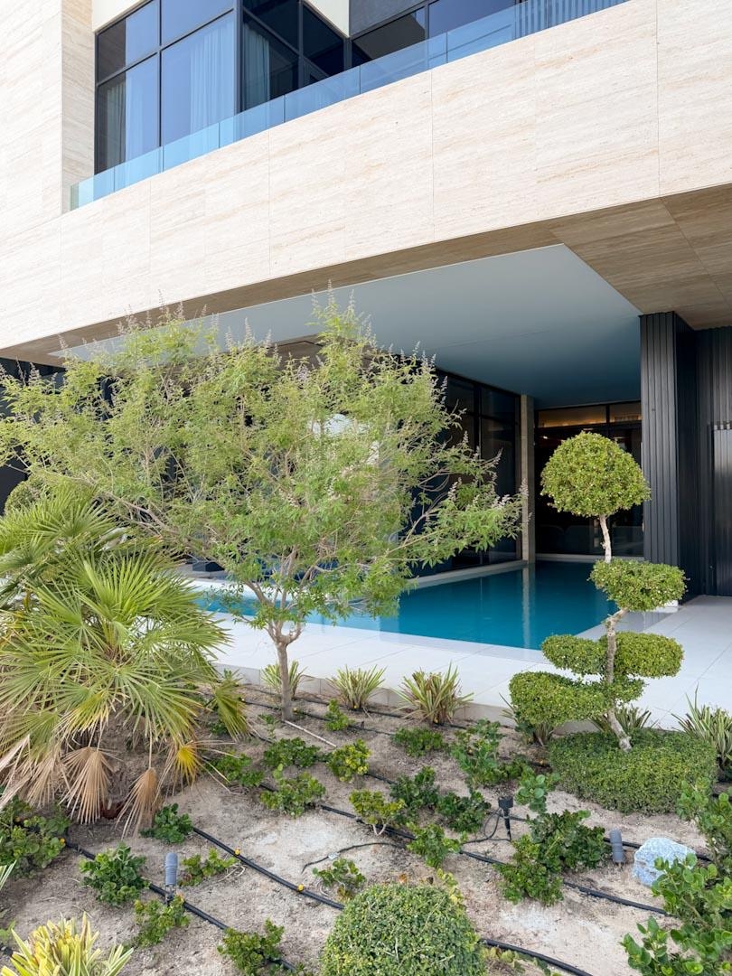 ( <i style='color:#B10622'> VVIP</i> ) REVIERA