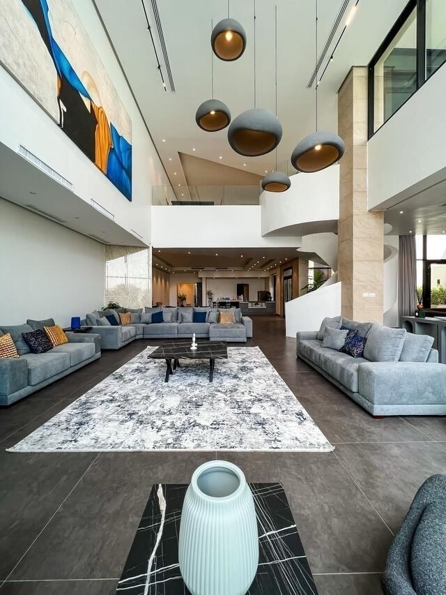 Palm  ( <i style='color:#B10622'> VVIP</i> )