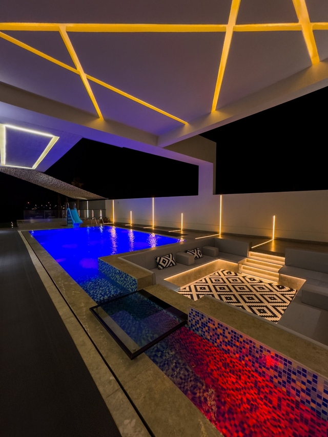 Lime ( <i style='color:#B10622'> VVIP</i> )