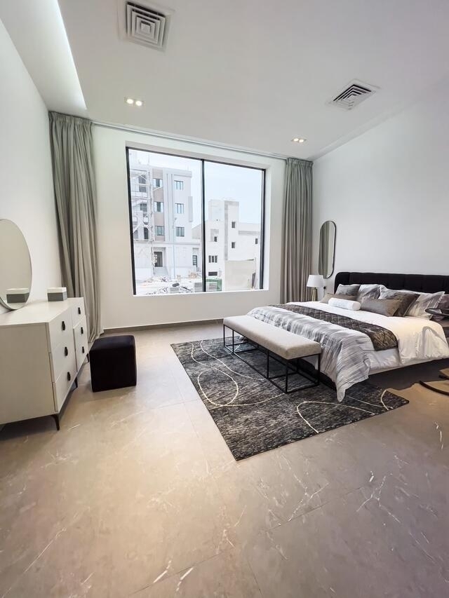 Aurora  ( <i style='color:#B10622'>VIP</i> )