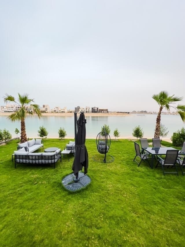 Aurora  ( <i style='color:#B10622'>VIP</i> )