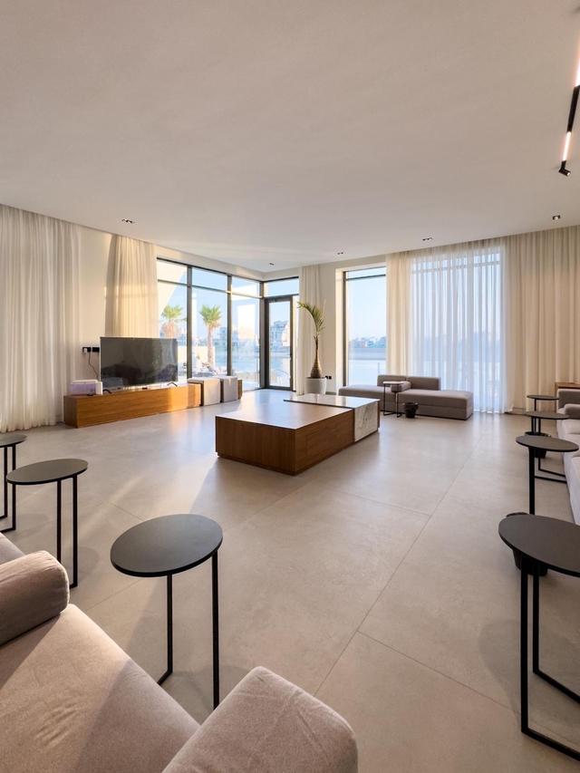 South Palms  ( <i style='color:#B10622'>VVIP</i> )