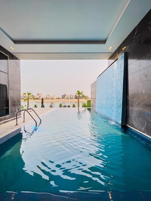 Aurora  ( <i style='color:#B10622'>VIP</i> )