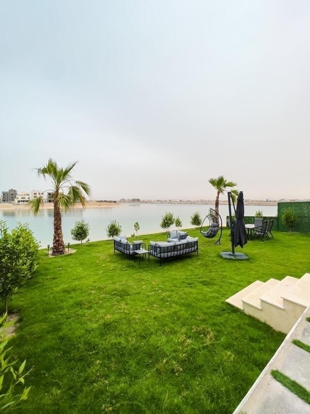 Aurora  ( <i style='color:#B10622'>VIP</i> )