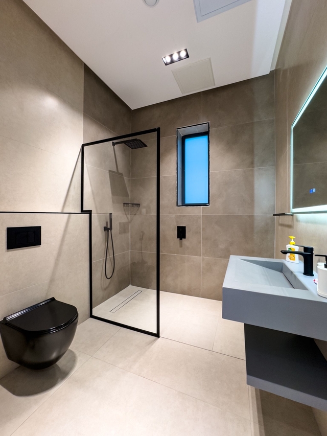 Marina  ( <i style='color:#B10622'>VIP</i> )