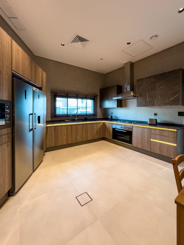 THE CURE  ( <i style='color:#B10622'>VVIP</i> )