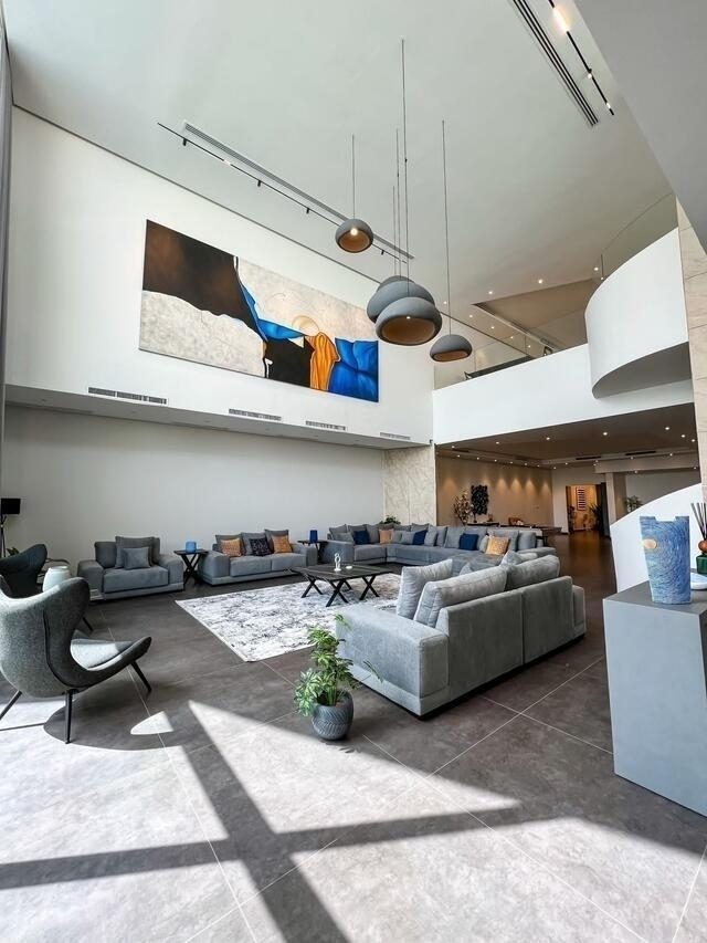 Palm  ( <i style='color:#B10622'> VVIP</i> )